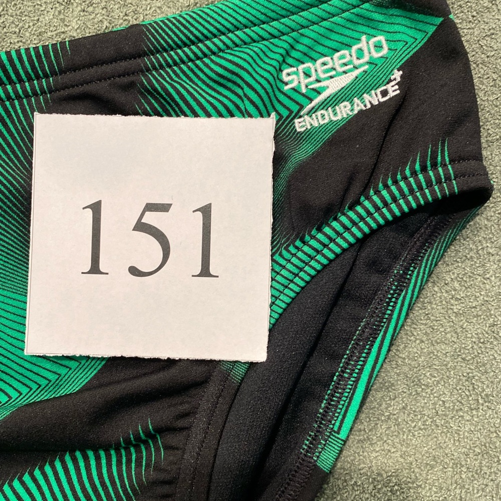 CLEARANCE!! 🆕 Speedo NWOT Solid Endurance Brief Swimsuit. Size 32. #151 - Picture 4 of 7